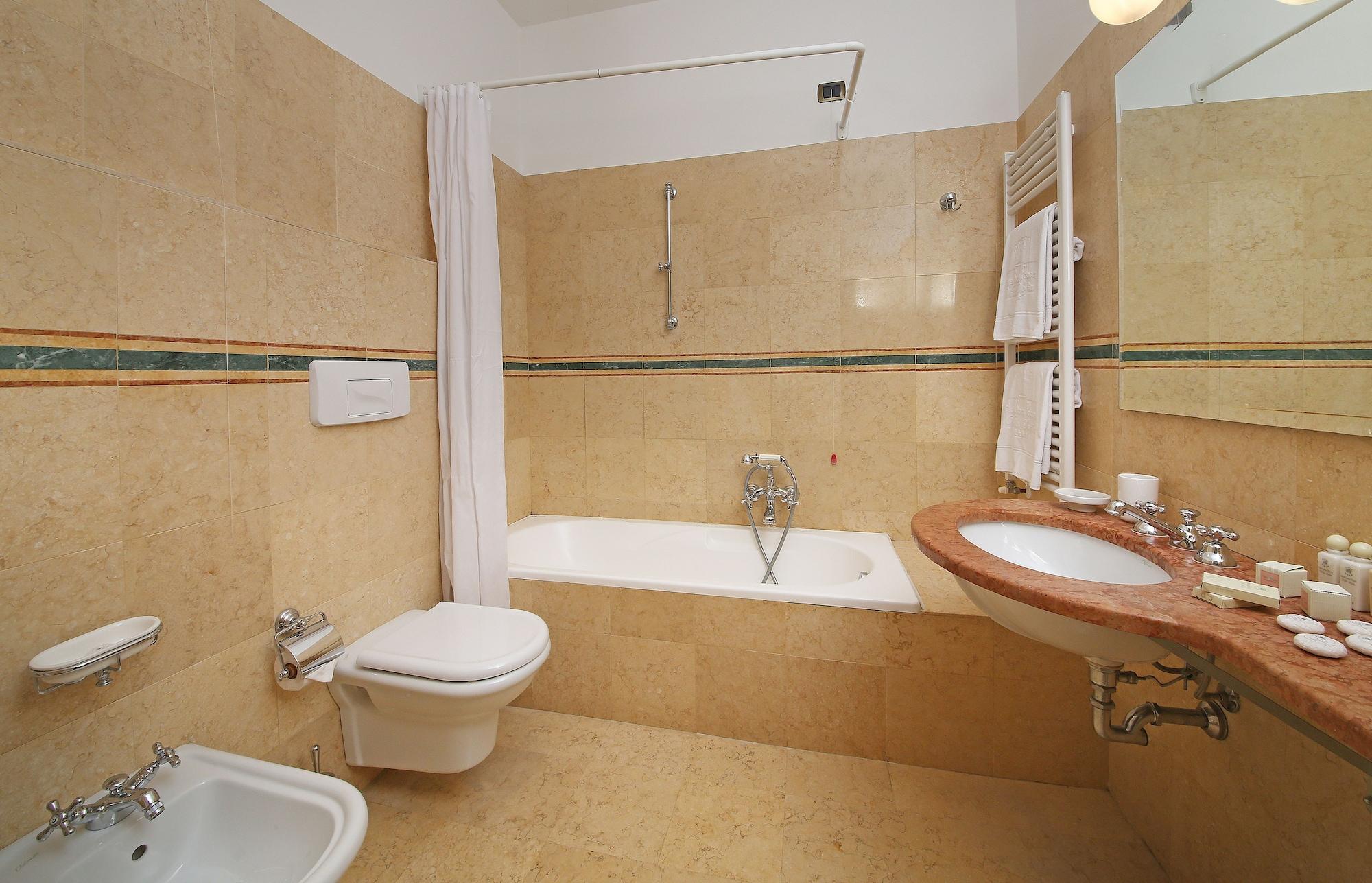 Villa Sofia Hotel Gardone Riviera Bagian luar foto