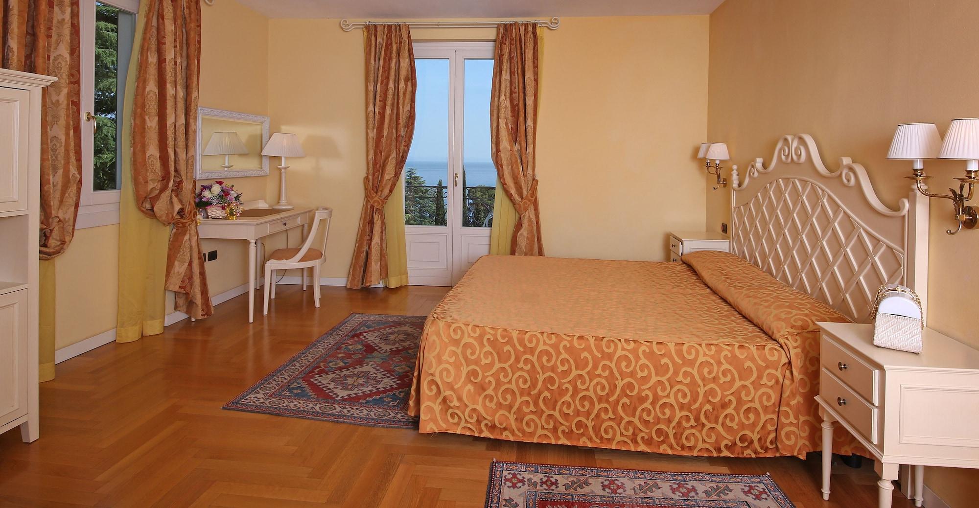 Villa Sofia Hotel Gardone Riviera Bagian luar foto