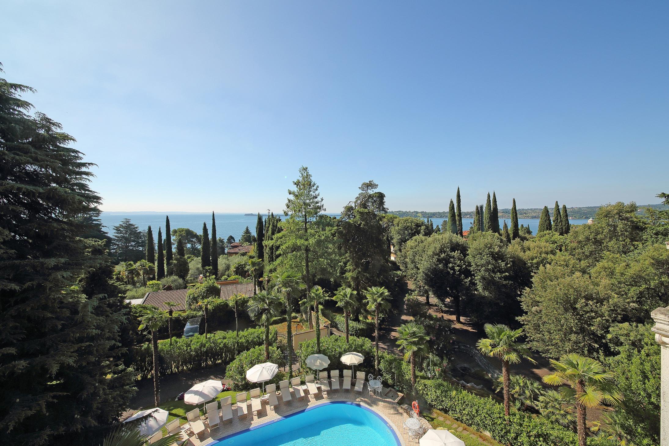 Villa Sofia Hotel Gardone Riviera Bagian luar foto