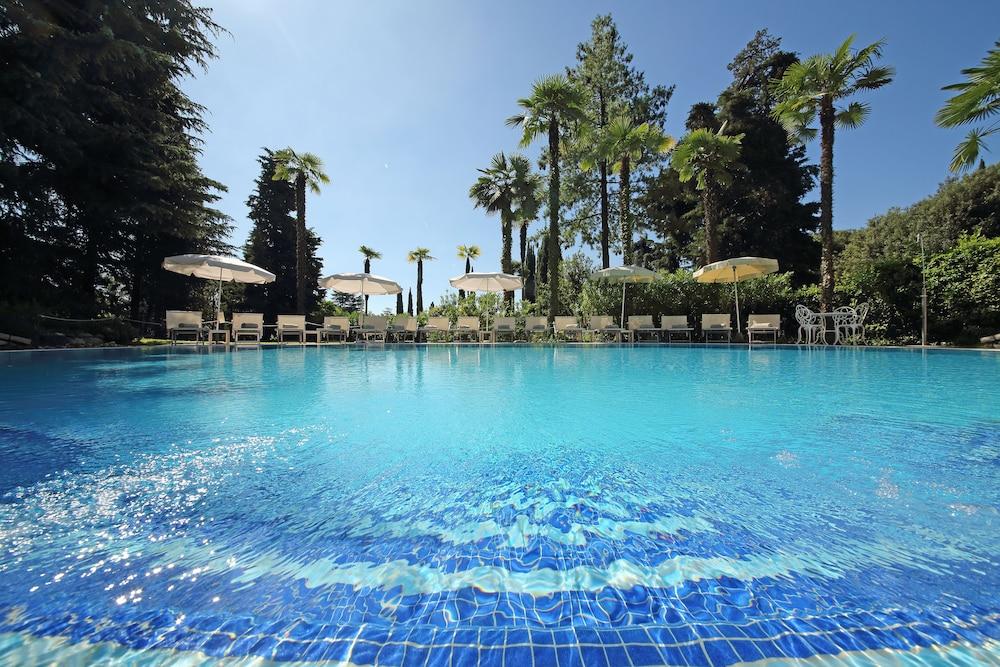 Villa Sofia Hotel Gardone Riviera Bagian luar foto